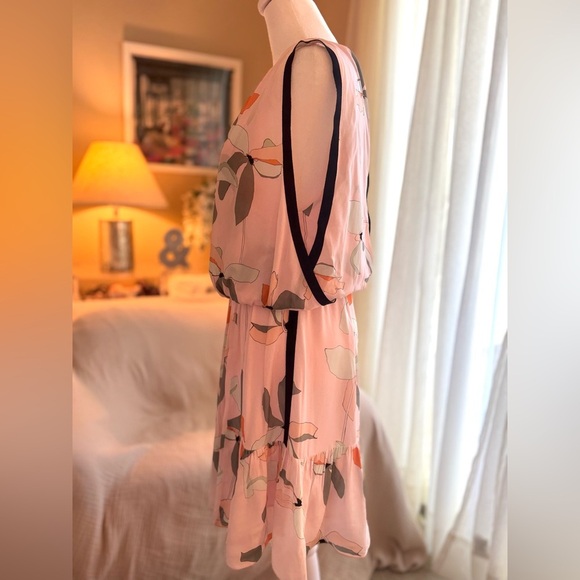 Reiss Jacqueline Leaf Print Mini Dress - Picture 2 of 5